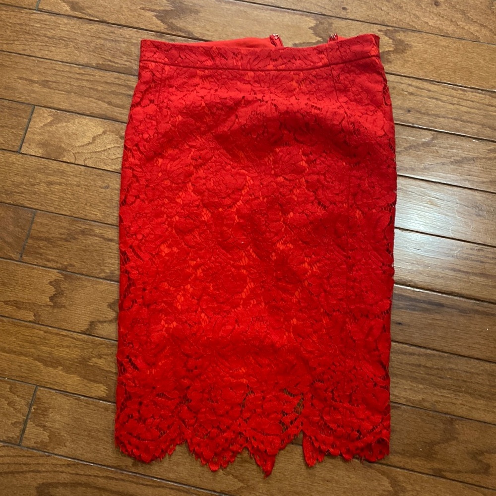 Lulu’s red lace pencil skirt. Xs.